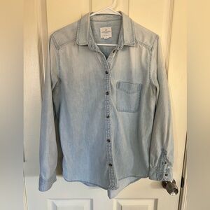 American Eagle Light Wash Denim Button Down Shirt Boyfriend Fit Size Large